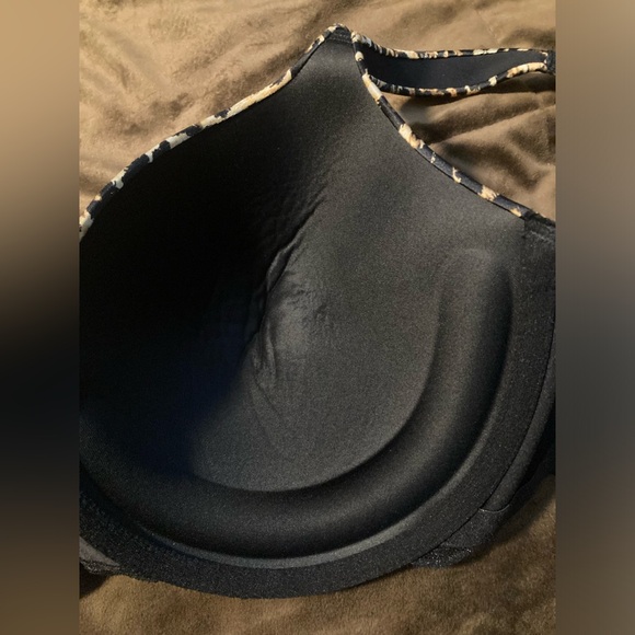 Self Expressions by Lilyette, size 40DD, animal print, cute and comfy bra - Picture 3 of 7